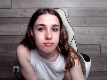 girl 18+ Video Sex Chat With Cam Girls with ellawalker
