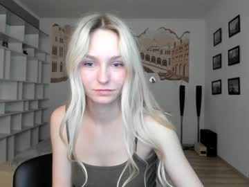 girl 18+ Video Sex Chat With Cam Girls with evamooni
