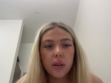 girl 18+ Video Sex Chat With Cam Girls with emabluee2