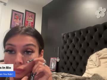 girl 18+ Video Sex Chat With Cam Girls with okolivia