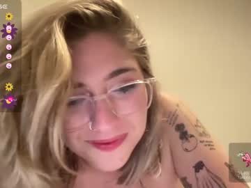 girl 18+ Video Sex Chat With Cam Girls with tipsyfroggy
