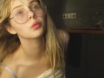 girl 18+ Video Sex Chat With Cam Girls with ellizabetta