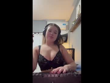 girl 18+ Video Sex Chat With Cam Girls with eemilyyyy19